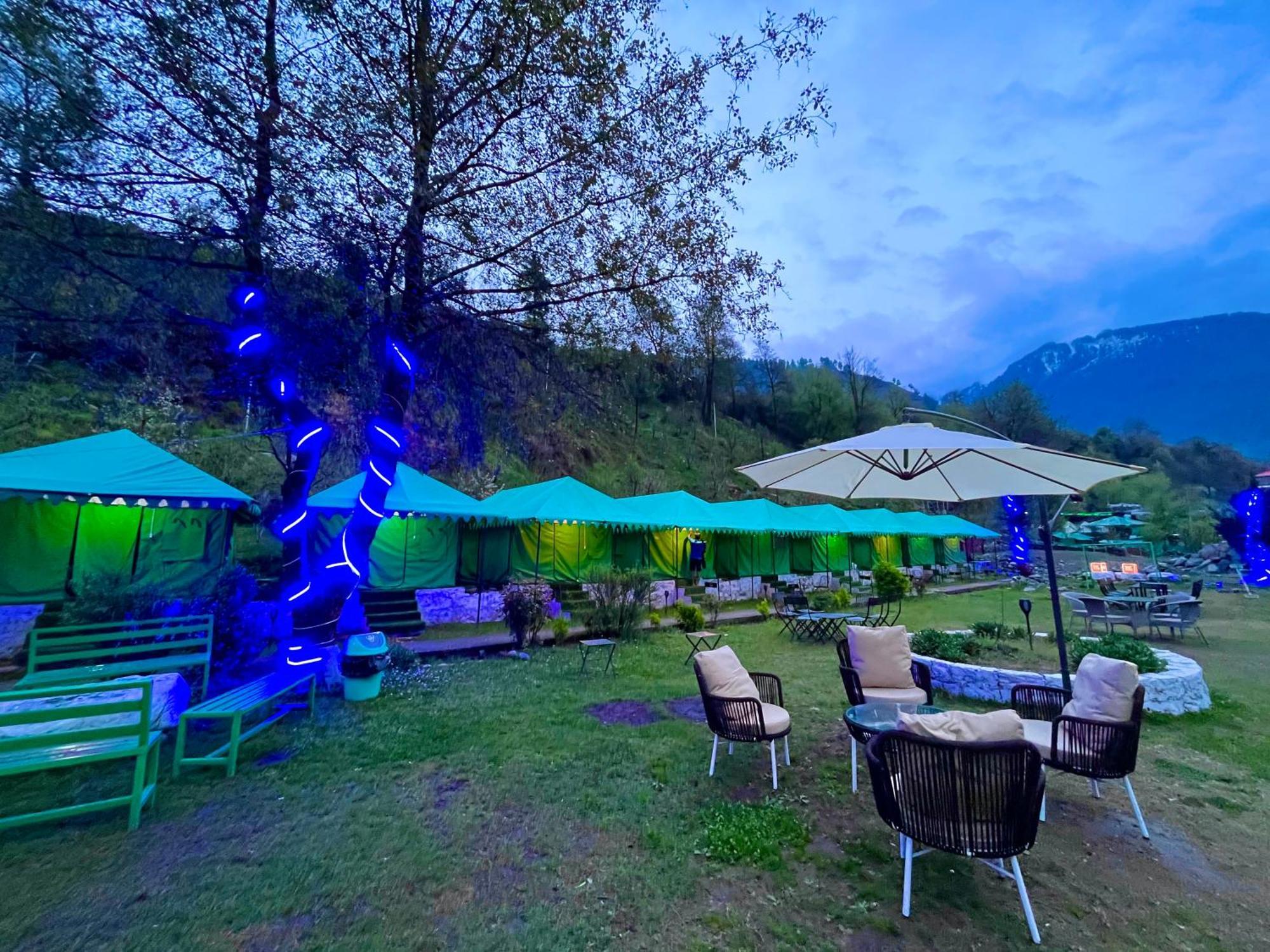 Himalayan Riverside Swiss Cottage Tents, Manali Exterior photo