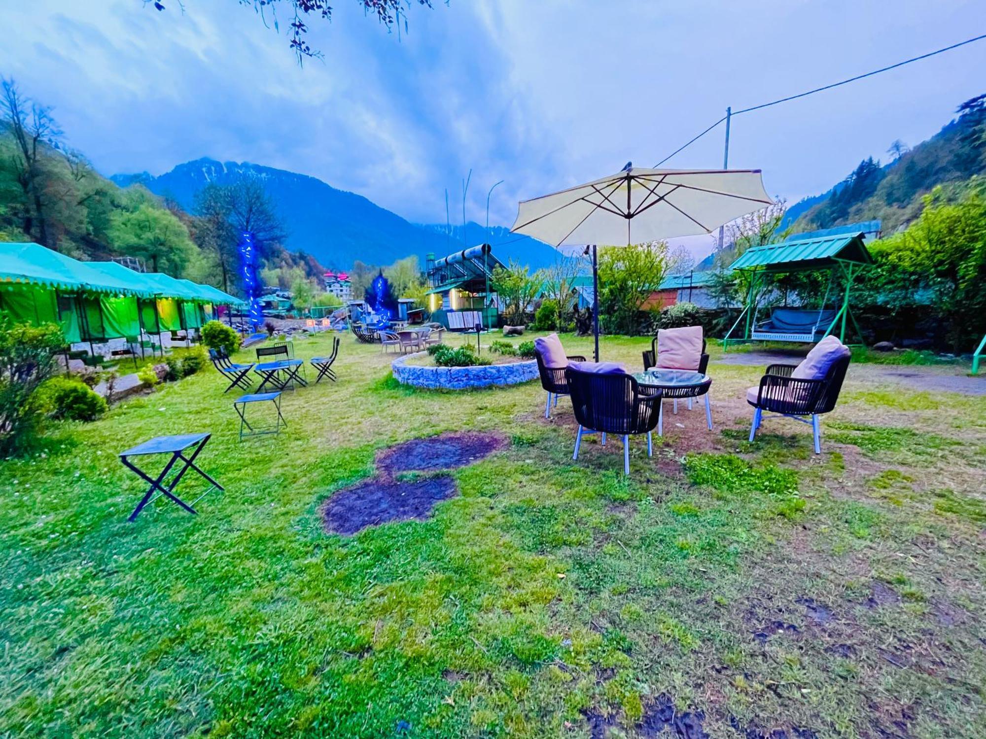 Himalayan Riverside Swiss Cottage Tents, Manali Exterior photo