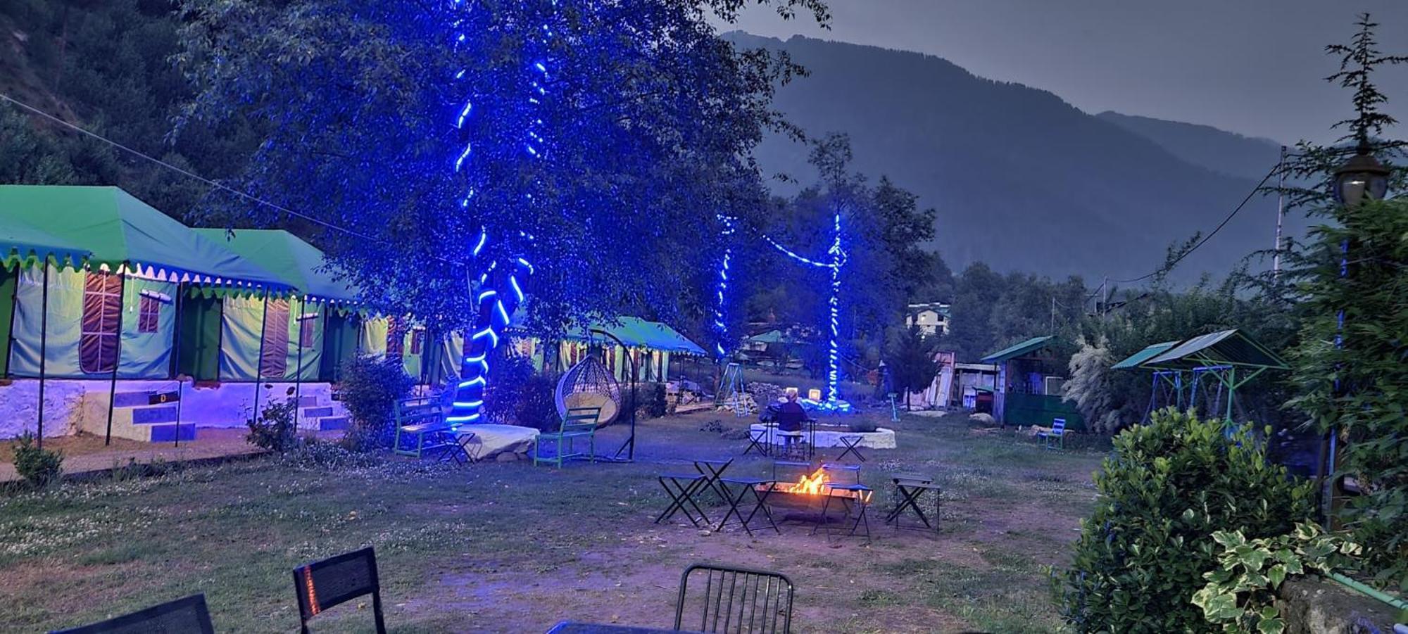 Himalayan Riverside Swiss Cottage Tents, Manali Exterior photo